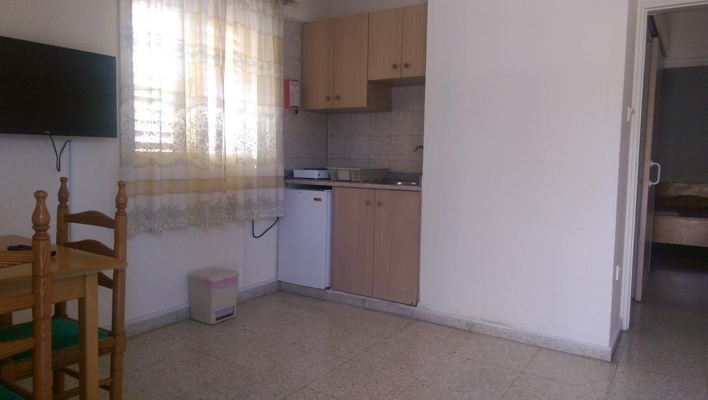 Barbara Tourist Apartments Ayia Napa Exteriör bild